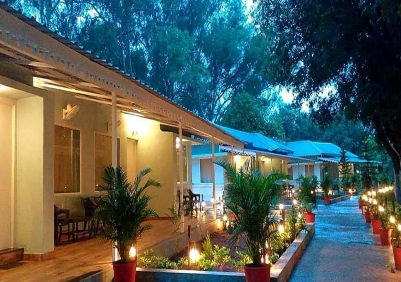Greendale Resort Pachmarhī Exterior foto
